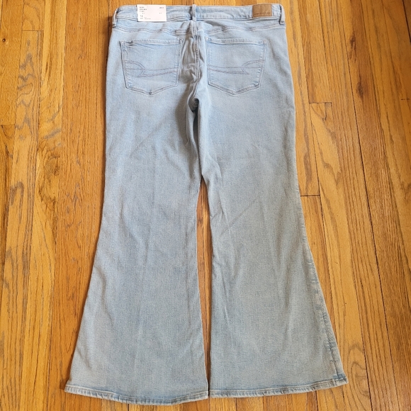 American Eagle Super Lowrise Flare Stretch Light Blue Flared Women Jeans Size 14 - Picture 10 of 14